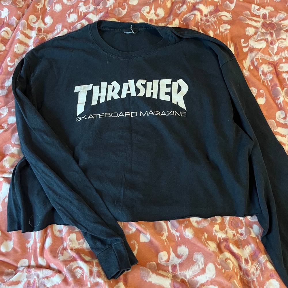 Cropped long sleeve thrasher tee